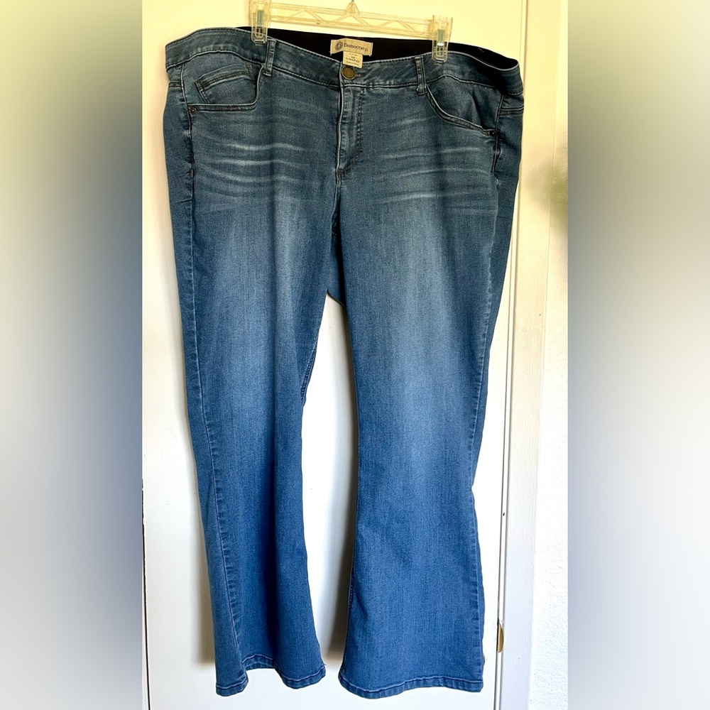 Democracy Jeans women’s size 22 whiskered stretch denim flare bootcut